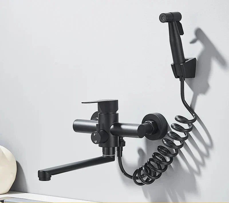 Grifo de Pared para Espacio y Elegancia