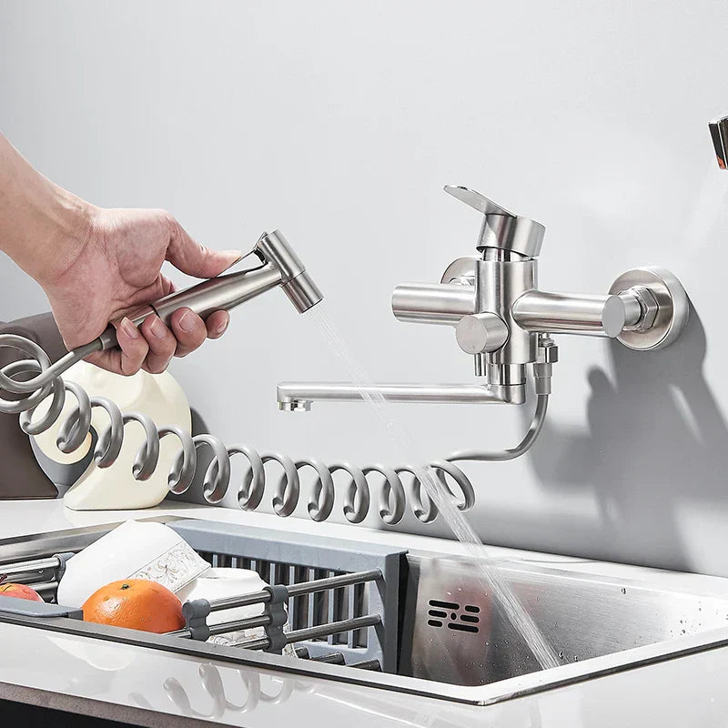 Grifo de Pared para Espacio y Elegancia