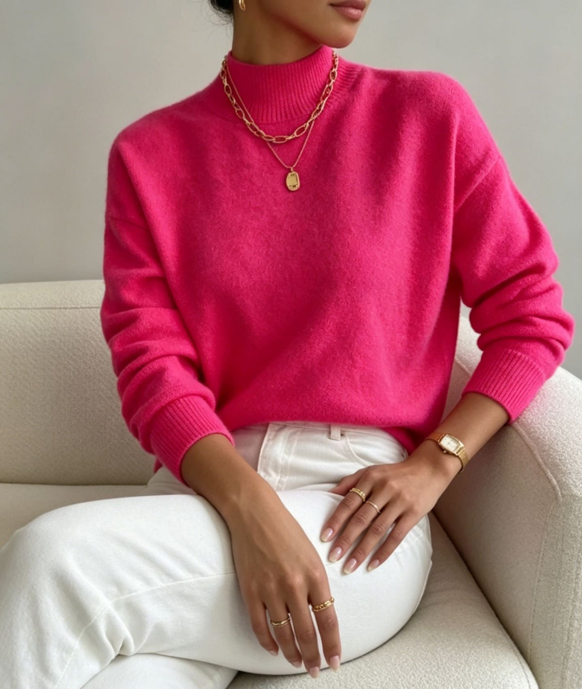 Jersey cómodo de punto fino para mujer con cuello subido y hombros caídos