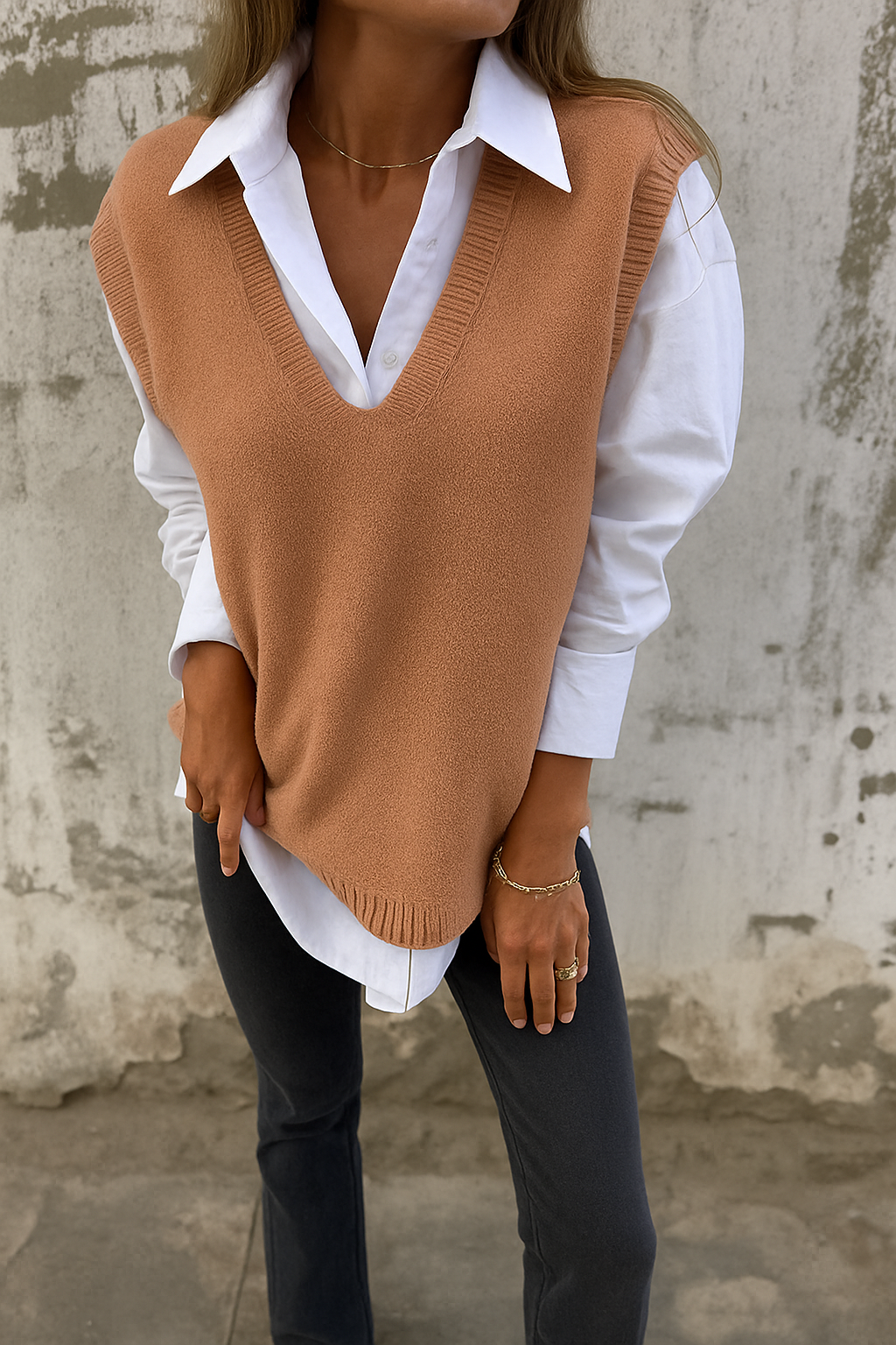 Jersey de mujer con cuello de pico y corte largo