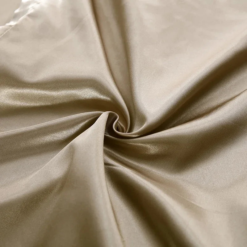 Juego de Ropa de Cama de Seda Satinada de Lujo - SilkElegance