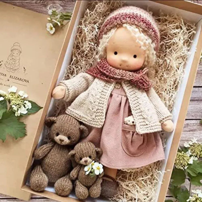 Juguete de abrazo de algodón Mila en estilo Waldorf con caja de tela
