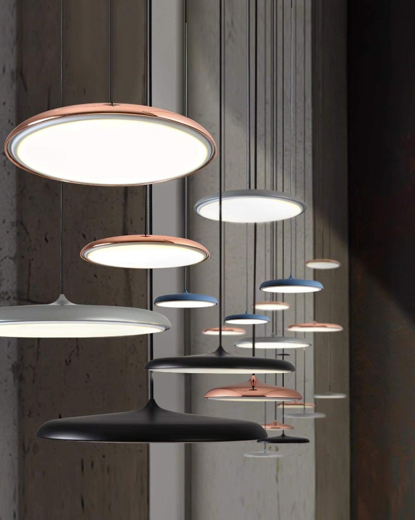 Lámpara Colgante con Forma Simple para Interiores Modernos