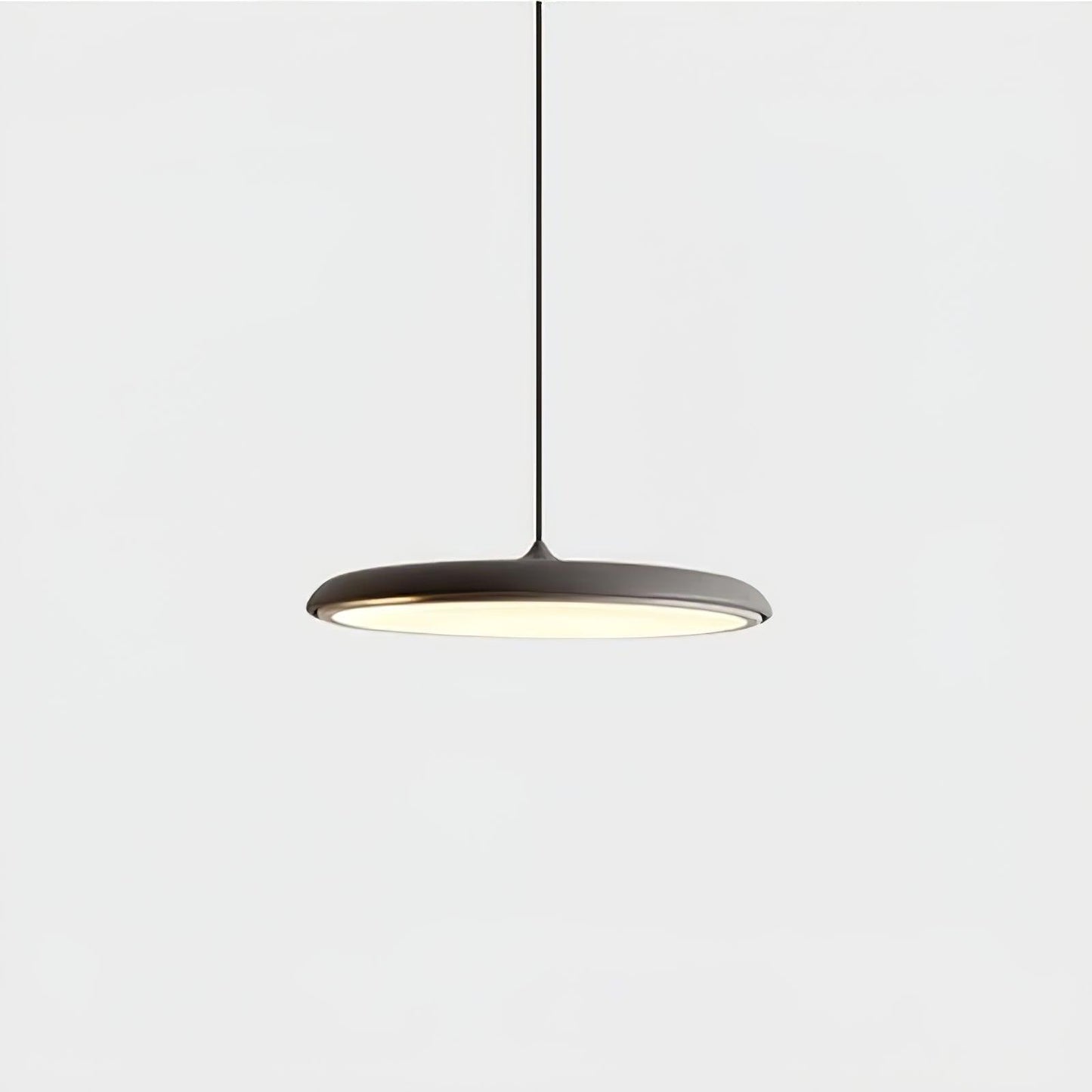 Lámpara Colgante con Forma Simple para Interiores Modernos