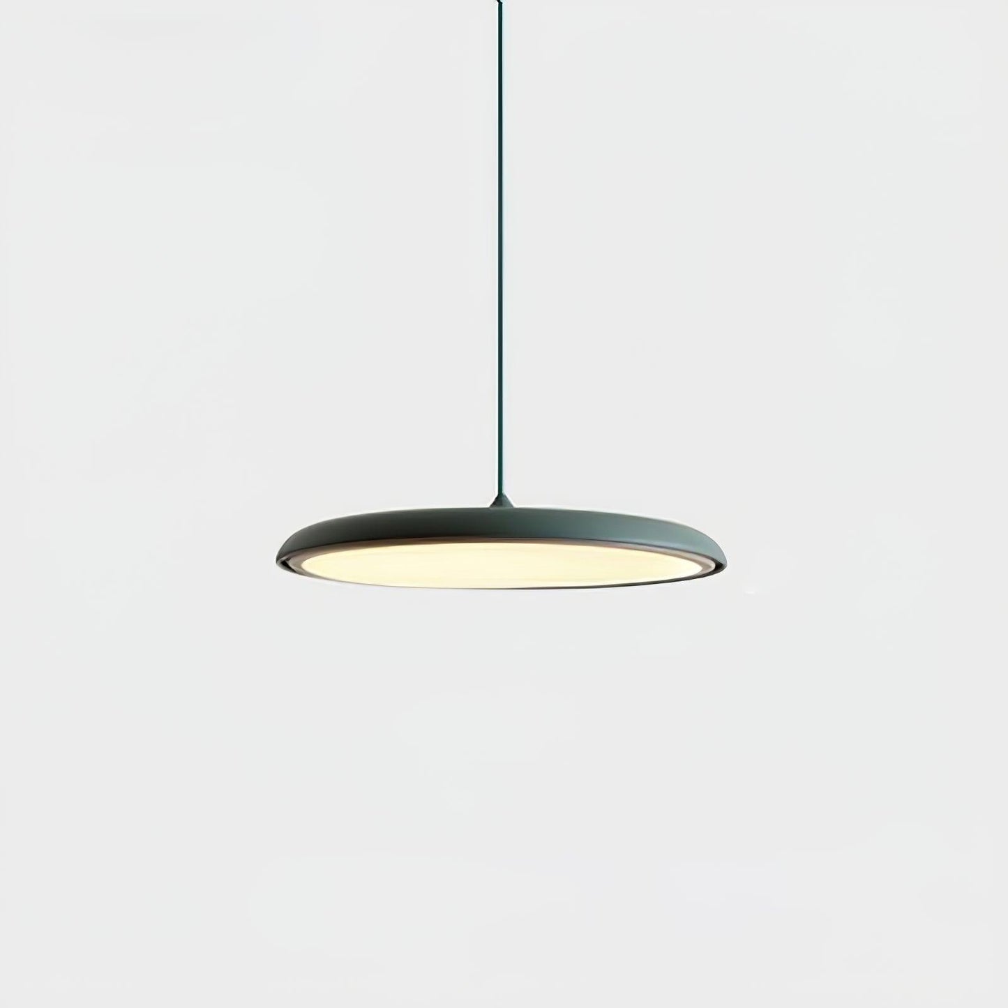 Lámpara Colgante con Forma Simple para Interiores Modernos