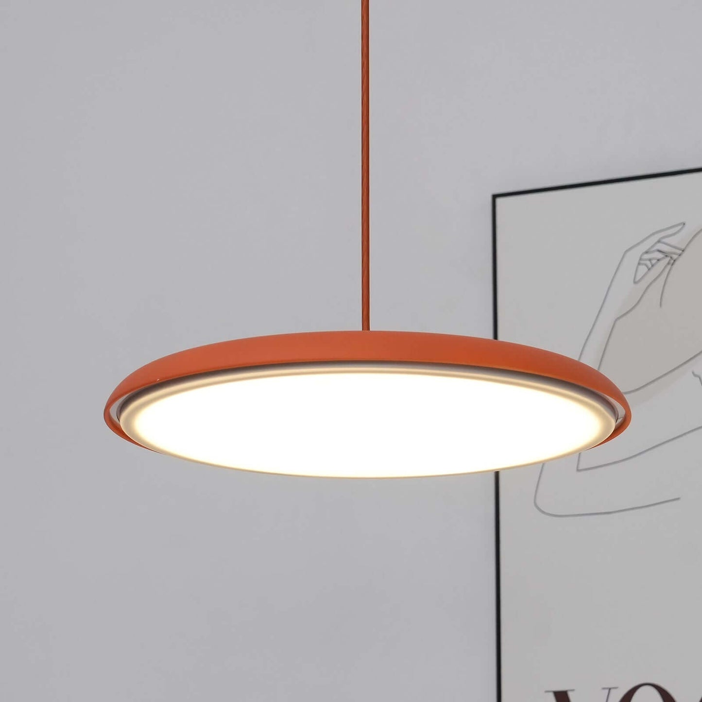 Lámpara Colgante con Forma Simple para Interiores Modernos