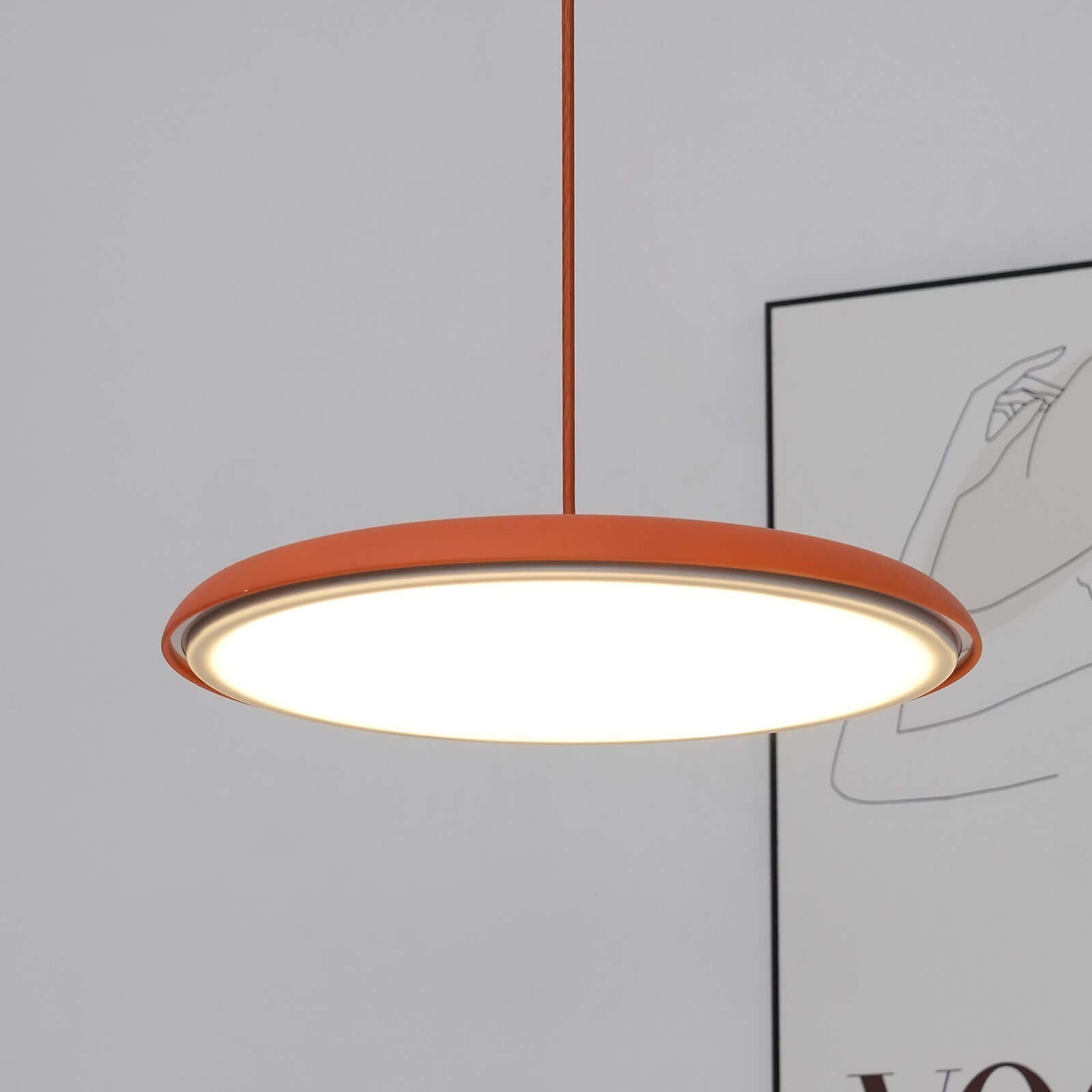 Lámpara Colgante con Forma Simple para Interiores Modernos