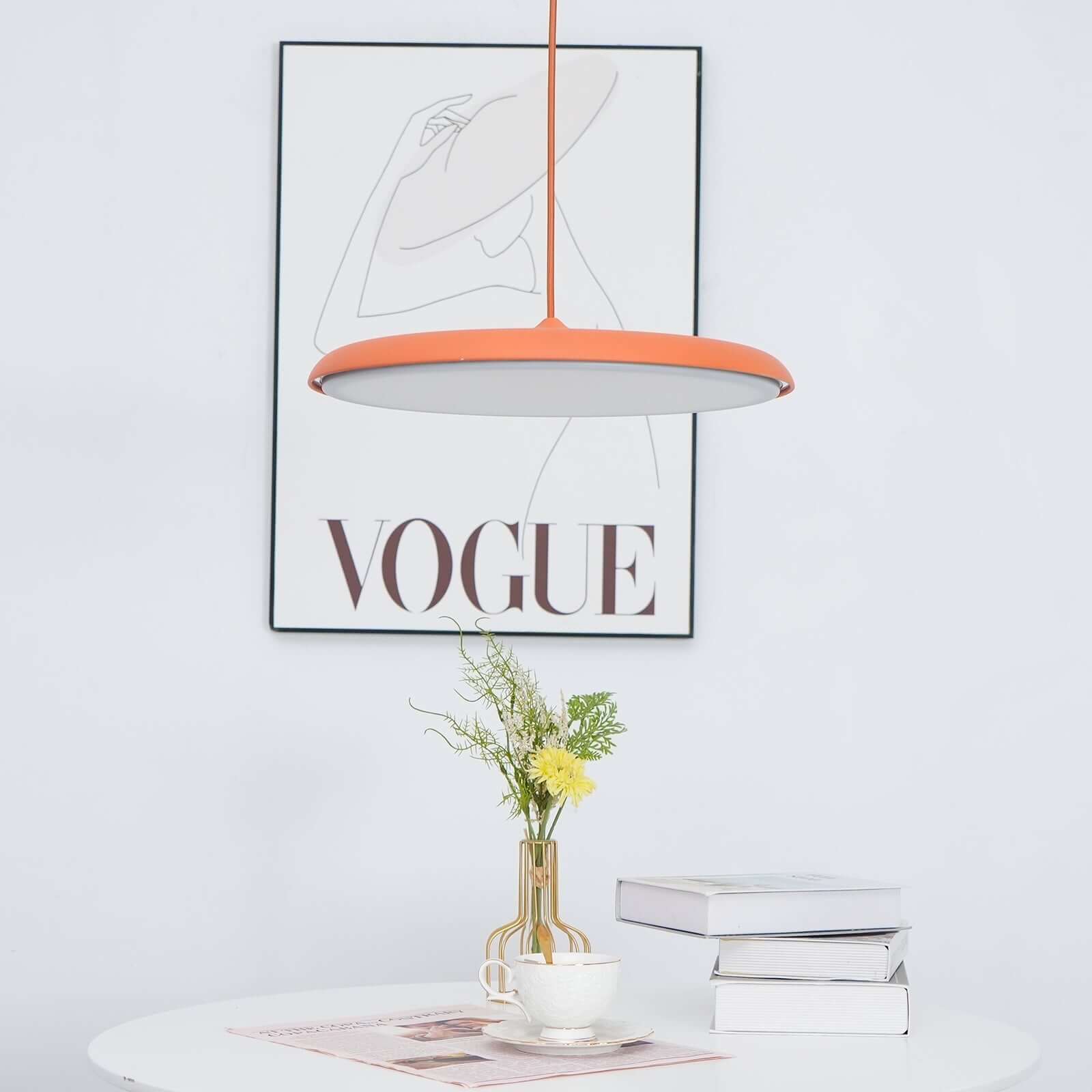 Lámpara Colgante con Forma Simple para Interiores Modernos