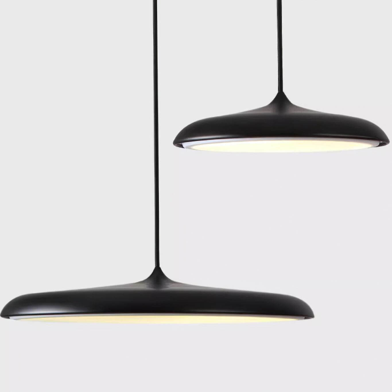 Lámpara Colgante con Forma Simple para Interiores Modernos