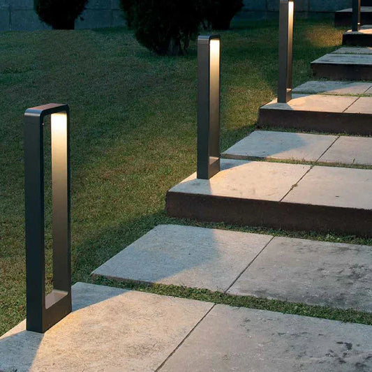 Lámpara de Jardín de Alta Calidad con Montaje Duradero para Uso Exterior