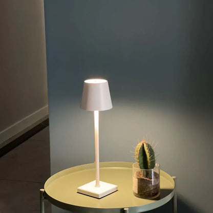 Lámpara de Mesa LED Portátil Regulable - LumiAura