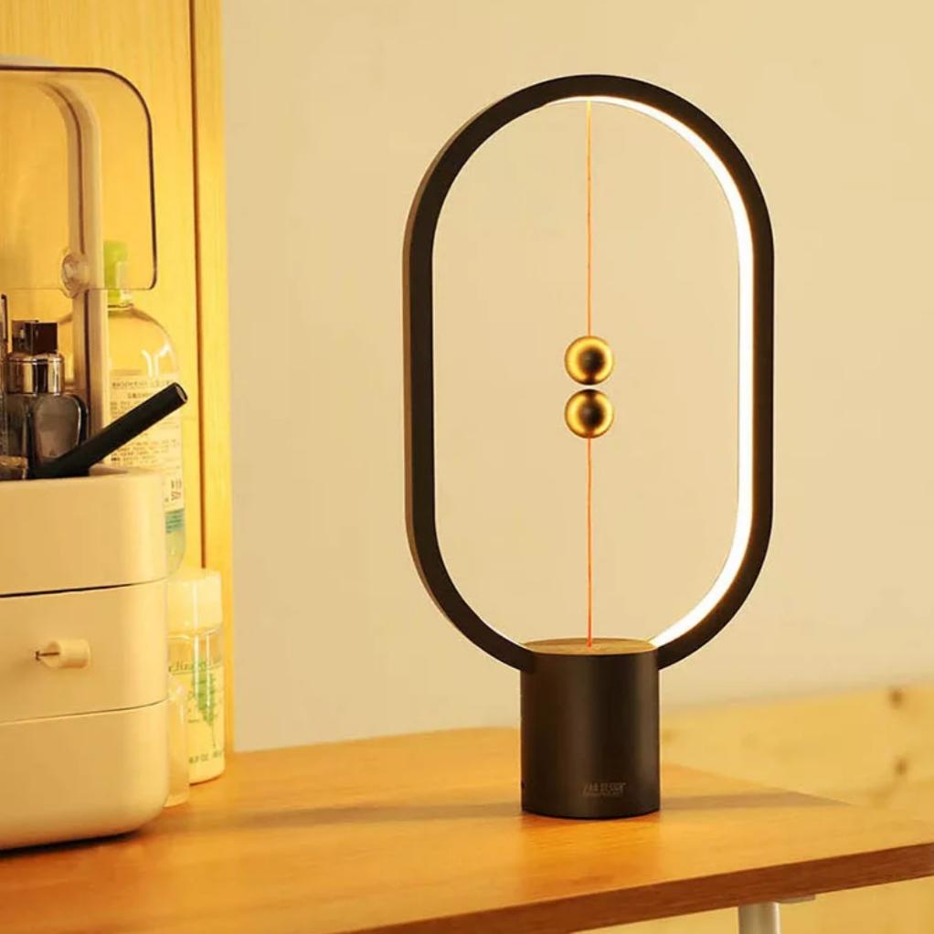 Lámpara de Mesa Moderno Balance con Diseño de Interruptor Flotante