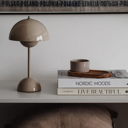 Lámpara de Mesa Táctil Moderna - LumiTouch