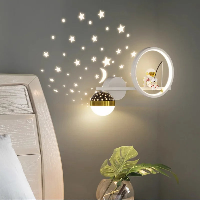 Lámpara de Pared Estilosa para los Más Jóvenes