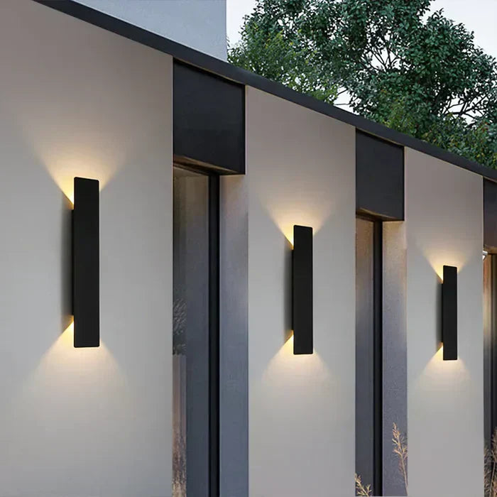 Lámpara de Pared Exterior a Prueba de Climas - StormGlow