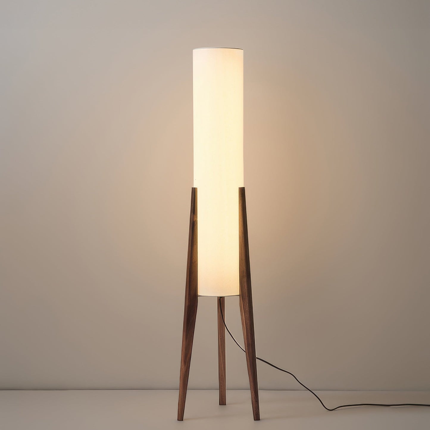 Lámpara de Pie de Madera de Nogal Estilo Escandinavo | Tolvia