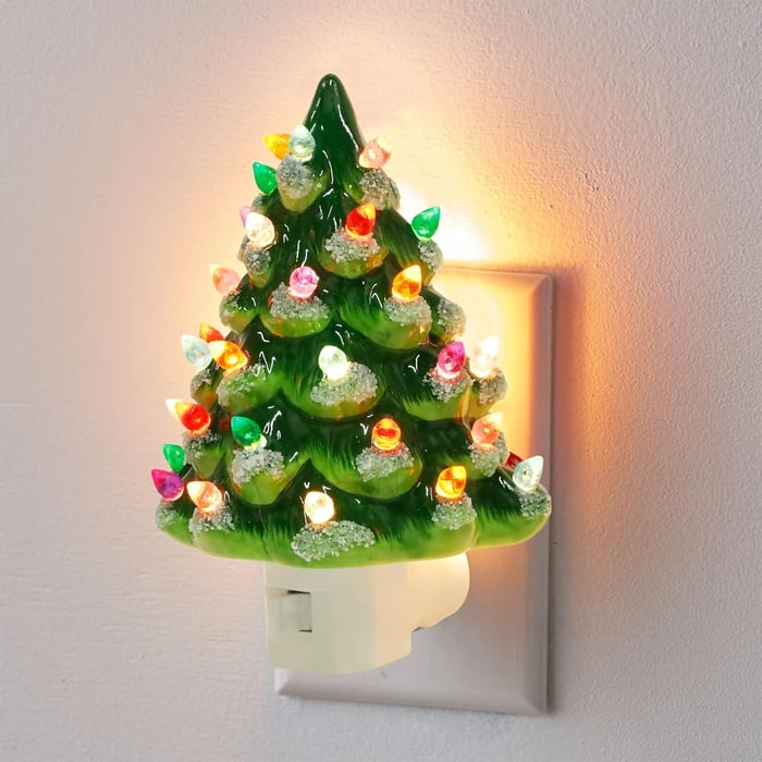 Lámpara de noche LED con forma de árbol de Navidad