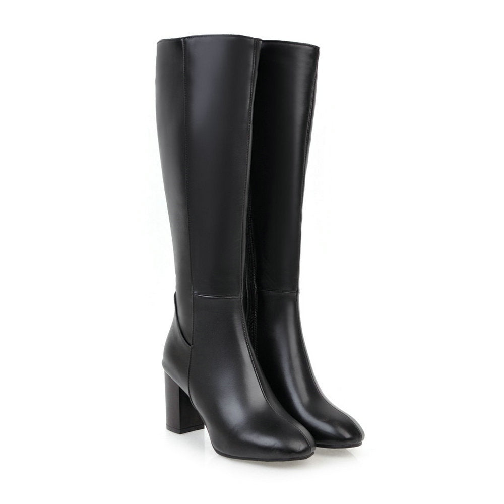 Lujosas botas de piel vegana con cremallera