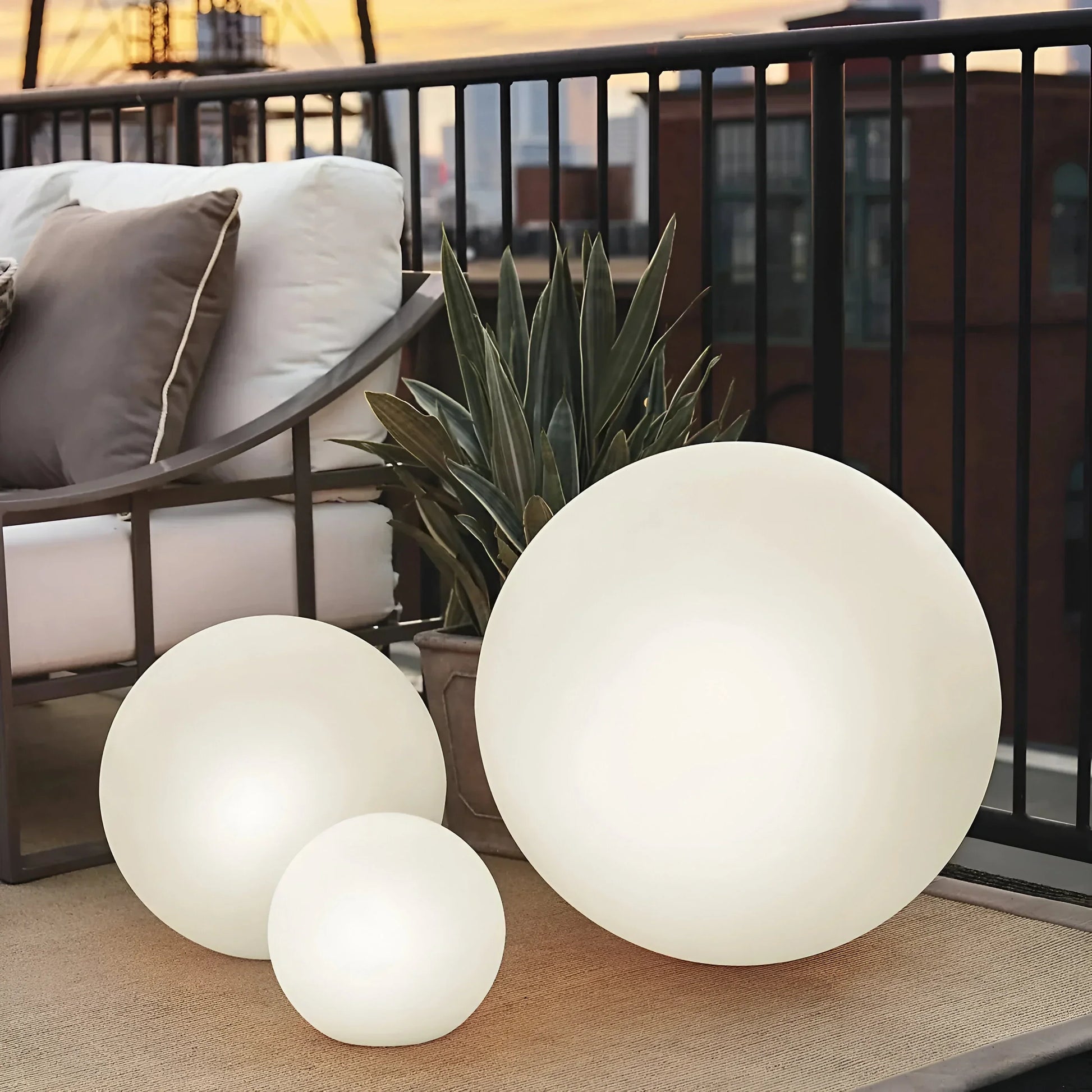 LumiGlobe – Luz de Jardín Resistente a la Intemperie