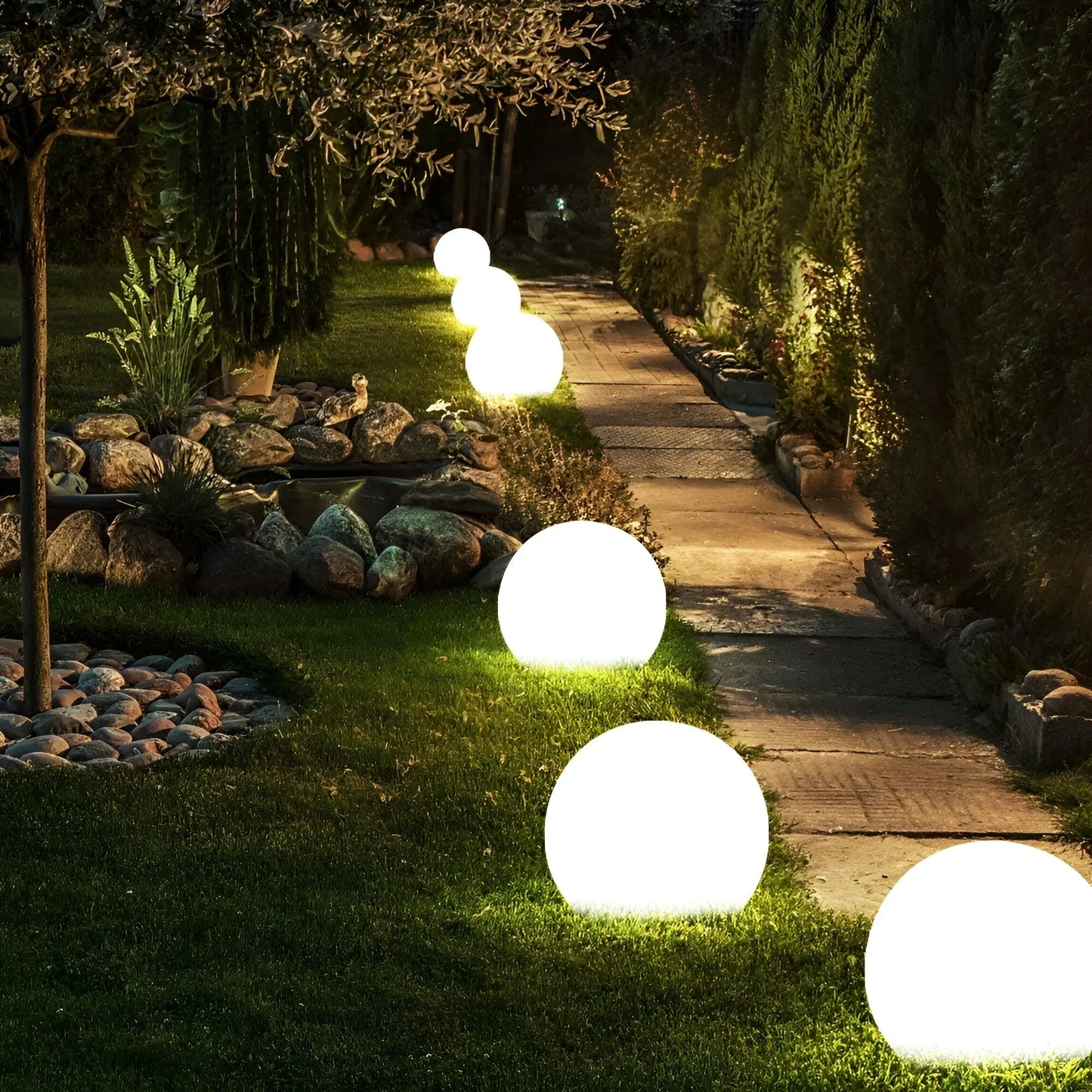 LumiGlobe – Luz de Jardín Resistente a la Intemperie