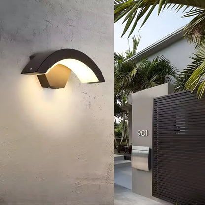 LumiGuard – Luz de Pared Exterior con Sensor de Movimiento