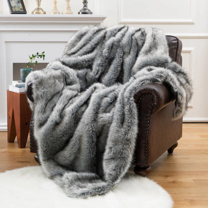 Manta de lujo de pelo sintético - Calidez y estilo para el hogar