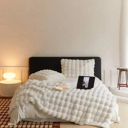 Manta Portátil de Peluche Hecha de Piel Sintética - VeluLuxe