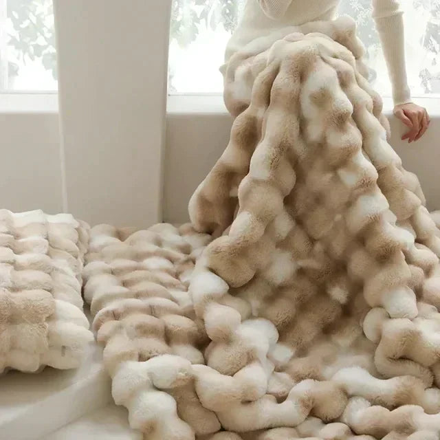Manta Portátil de Peluche Hecha de Piel Sintética - VeluLuxe