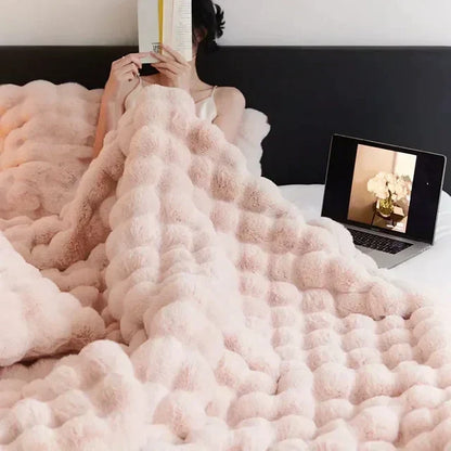 Manta Portátil de Peluche Hecha de Piel Sintética - VeluLuxe