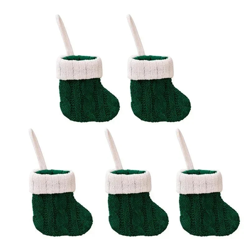 Mini calcetines navideños de punto trenzado con puño blanco