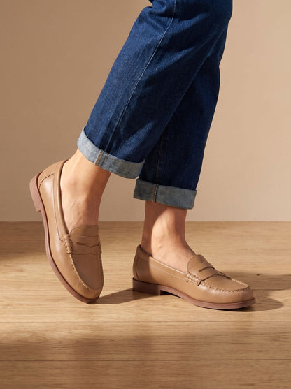 Mocasines penny de cuero para mujer con costuras de mocasín