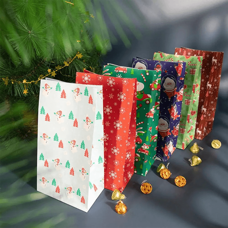 Pack de 24 bolsas navideñas para regalo multicolores con diseños festivos
