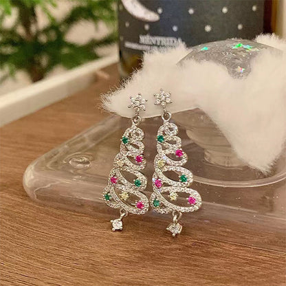 Pendientes brillantes con forma de árbol de Navidad