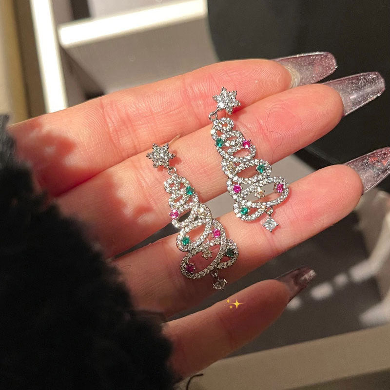 Pendientes brillantes con forma de árbol de Navidad