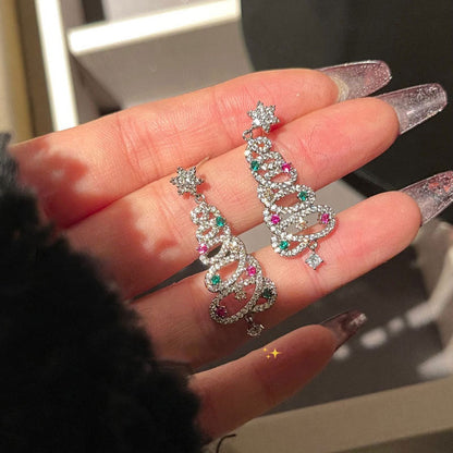 Pendientes brillantes con forma de árbol de Navidad