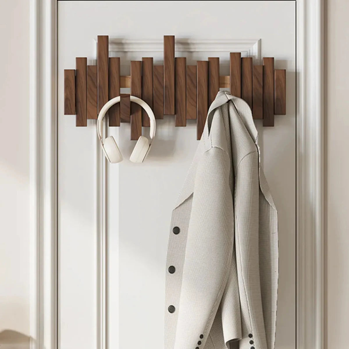 Perchero de Madera Sólida en Diseño de Piano | Zolavi