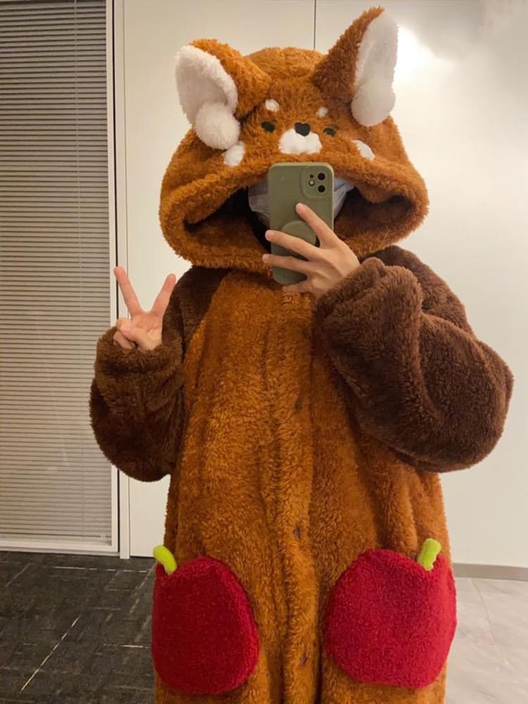 Pijama kawaii de panda rojo de dibujos animados