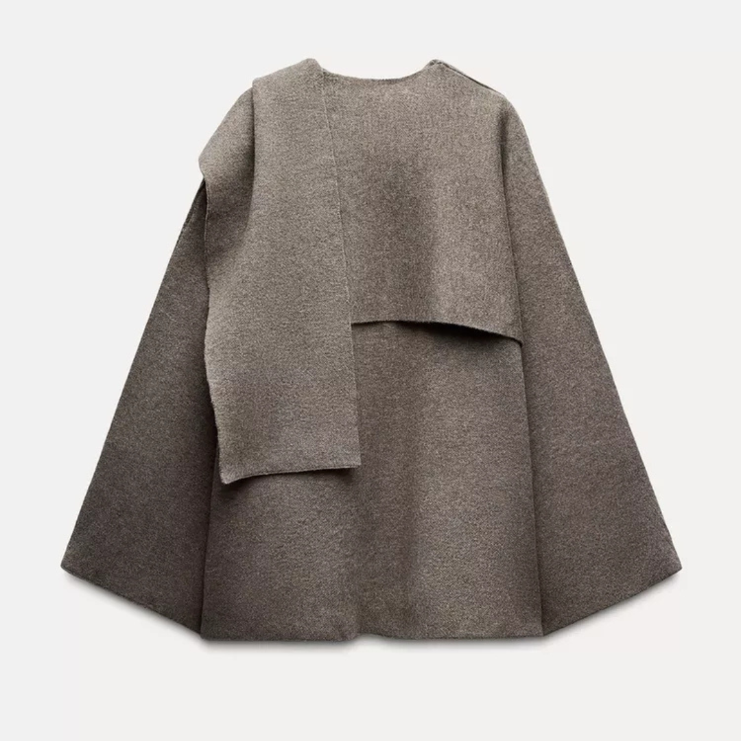 Poncho asimétrico, elegante y cálido