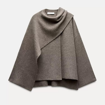 Poncho asimétrico, elegante y cálido
