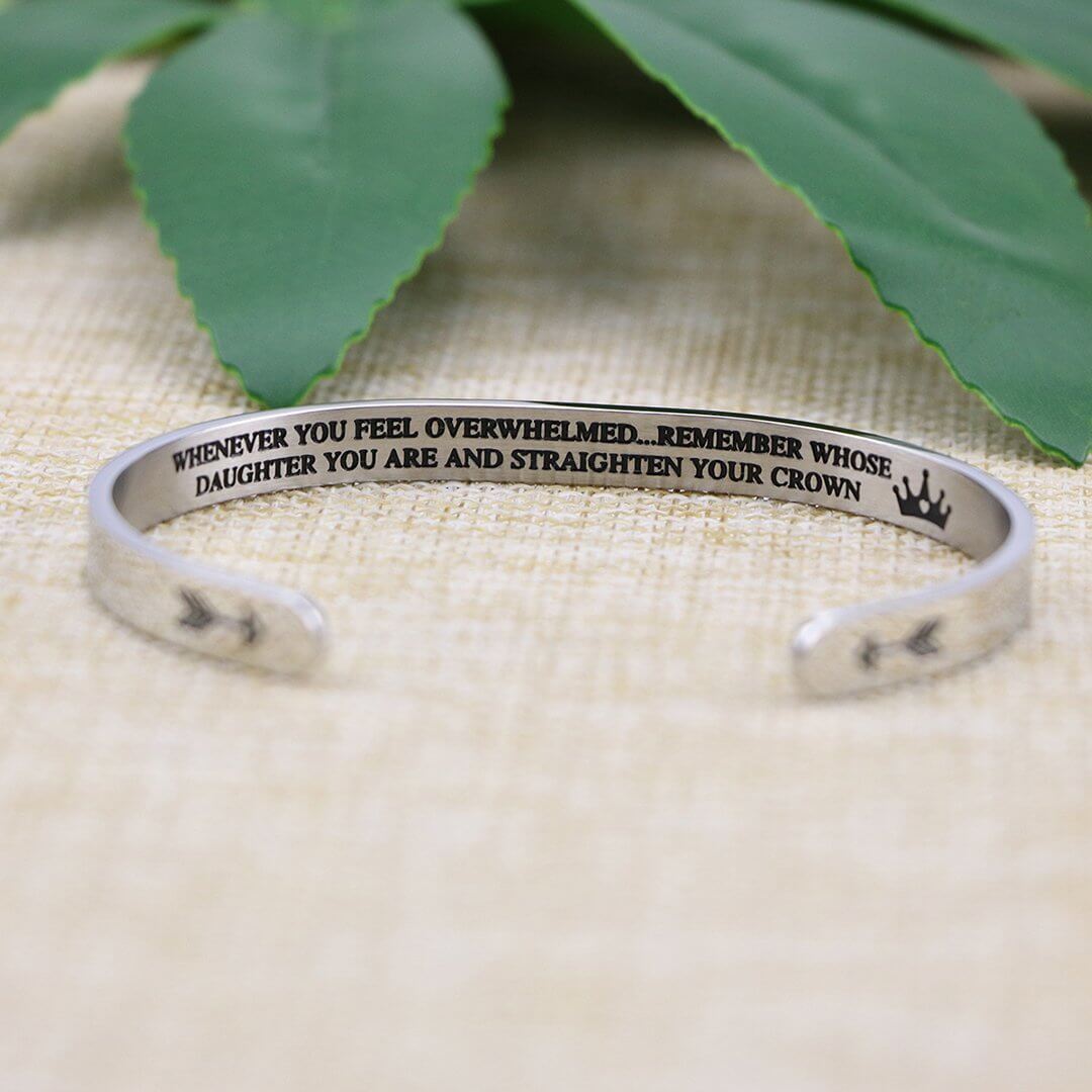 Recuerda de quién eres hija y coloca tu corona en su lugar | Pulsera