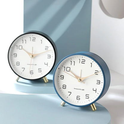 Reloj de Mesa Silencioso Escandinavo Moderno