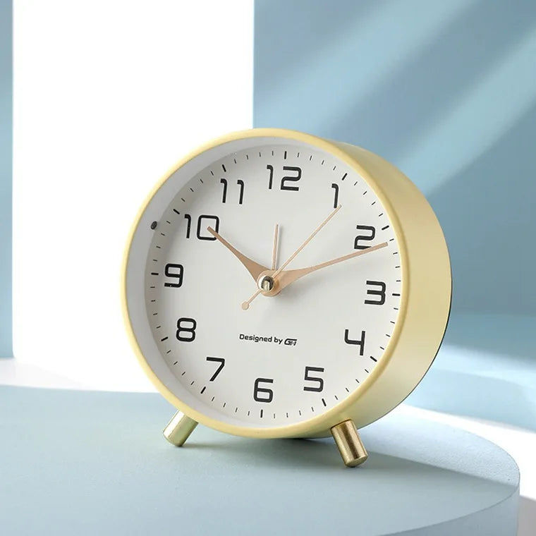 Reloj de Mesa Silencioso Escandinavo Moderno