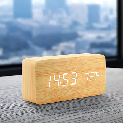 Reloj Despertador LED de Madera Natural