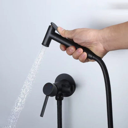 Set de grifo con rociador de bidé de pared