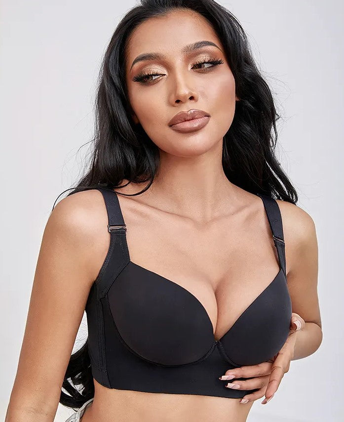 Sostén push-up de talla grande con copas profundas.