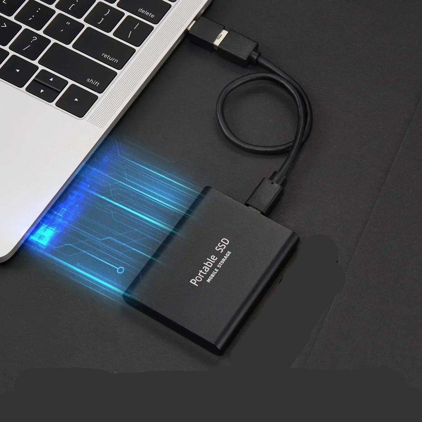 SSD Ultra Rápido de 128TB con Diseño Compacto y Duradero