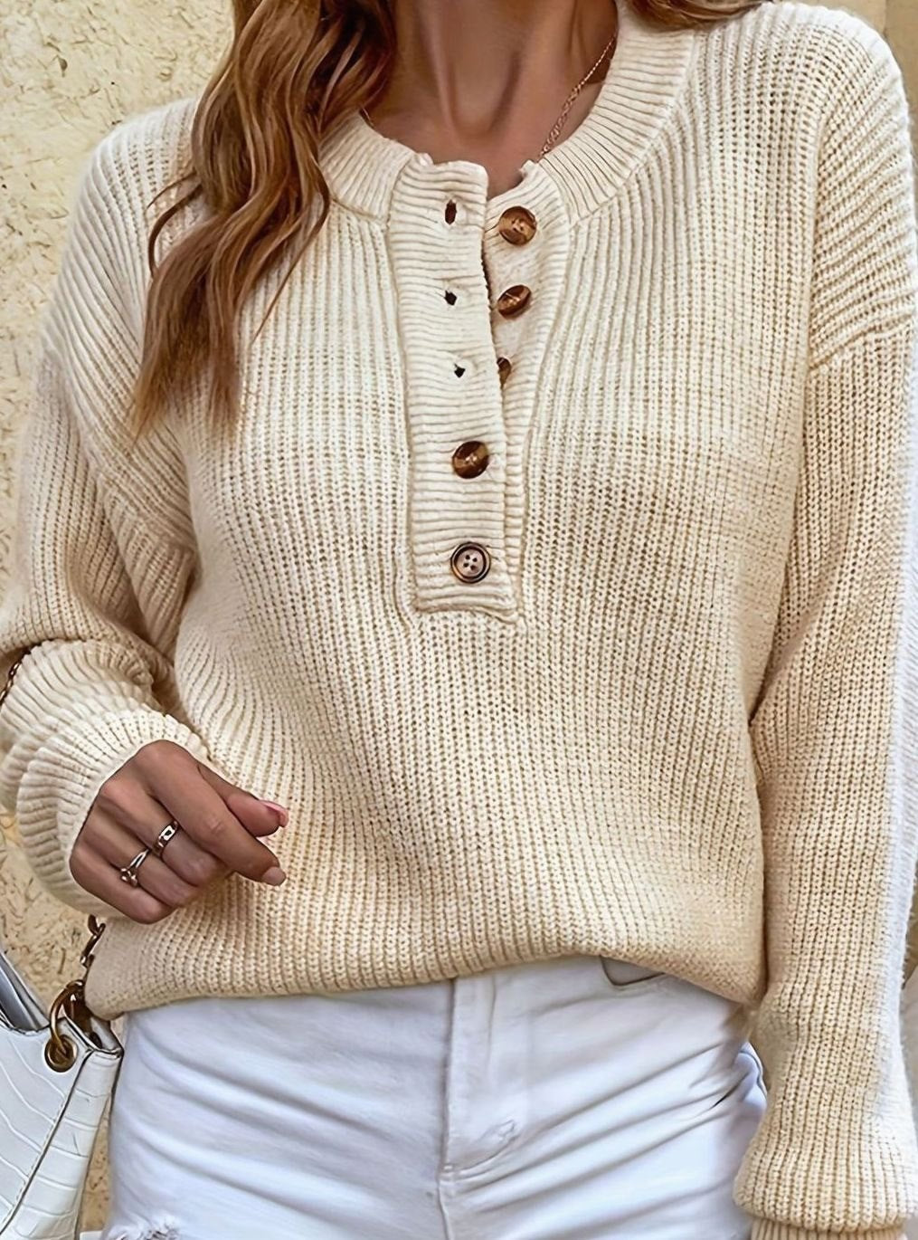 Suéter de punto acanalado para mujer con cuello henley abotonado