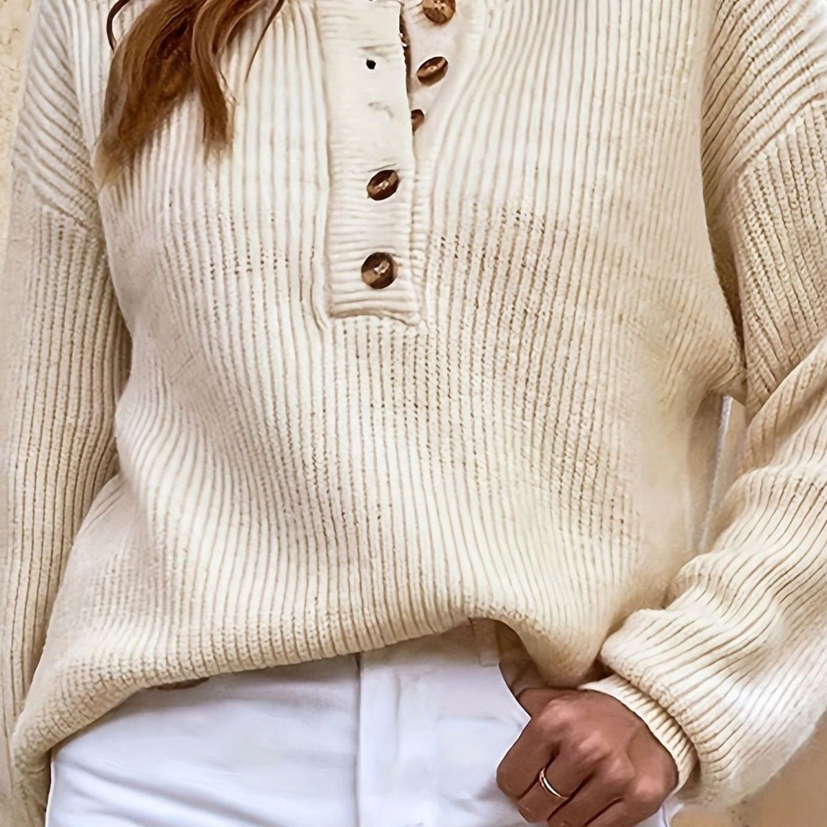 Suéter de punto acanalado para mujer con cuello henley abotonado