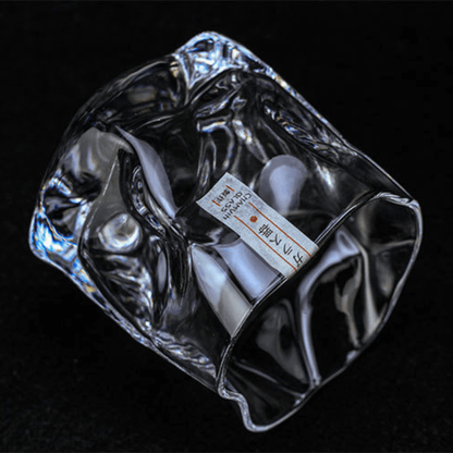 Vaso de whisky japonés Edo Kiriko con diseño arrugado