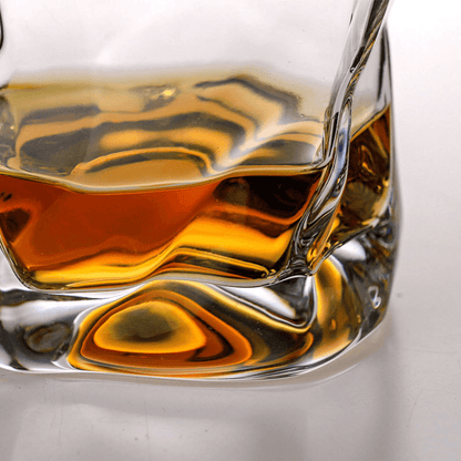 Vaso de whisky japonés Edo Kiriko con diseño arrugado